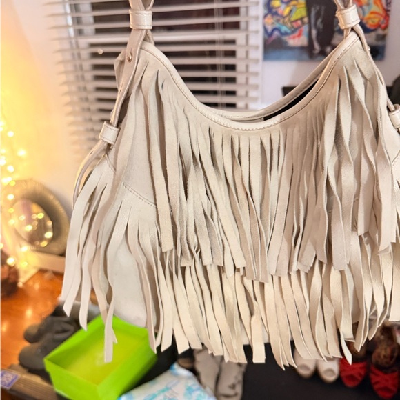 Yves Saint Laurent Sued WHITE FRINGE shoulder bag! - Picture 8 of 14